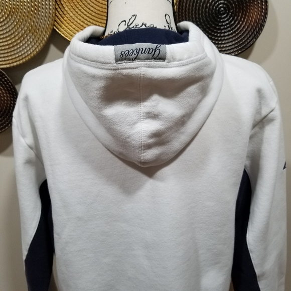 COPY - Majestic YANKEES Sweater Hoodie Color White With Navy Blue SIZE M... - Picture 8 of 17